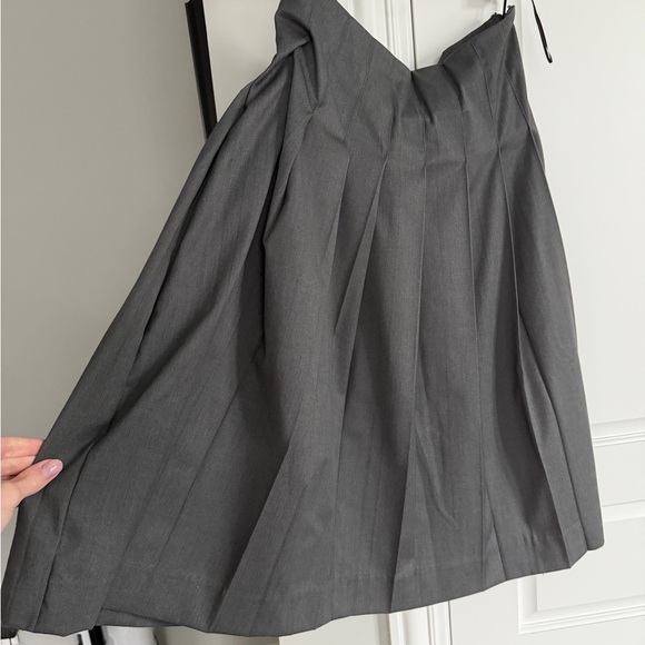 Reformation Alyssa Pleated Skirt - Picture 5 of 7